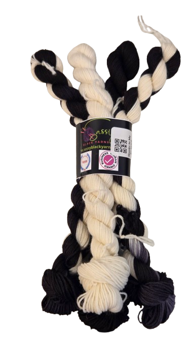 Minis - Skunks In My Backyard